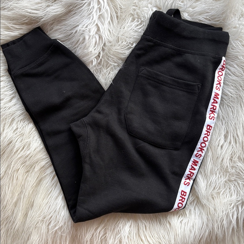 Brooks Marks Joggers